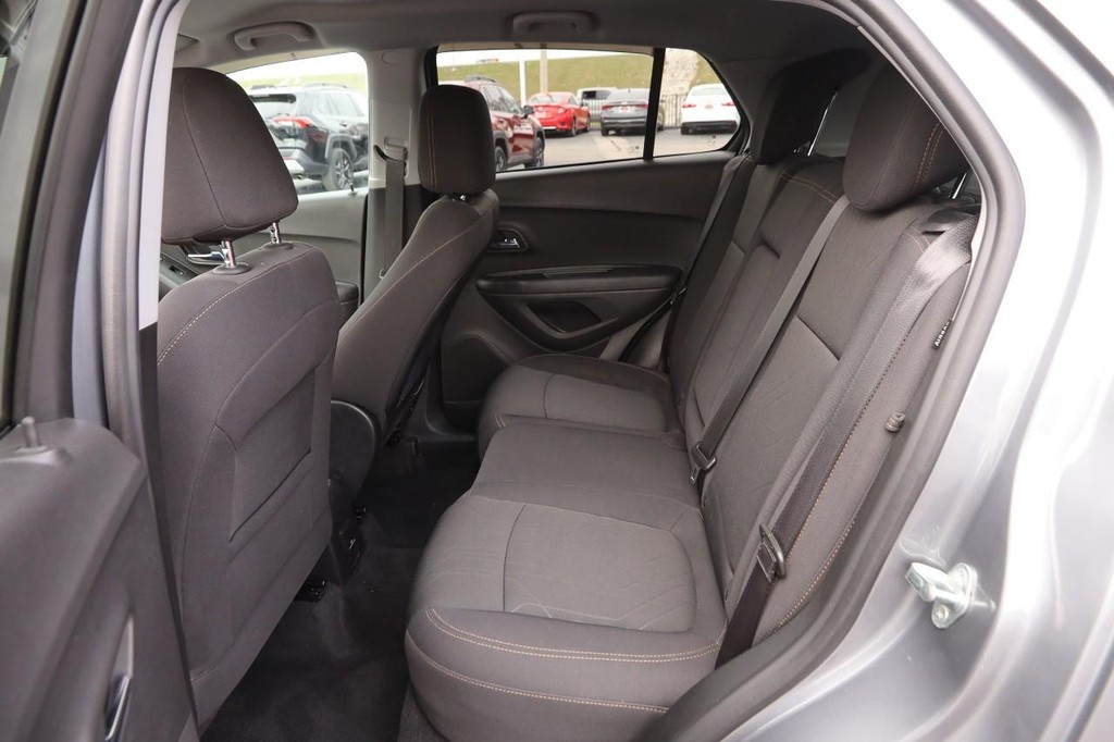 Chevrolet Trax Vehicle Full-screen Gallery Image 09