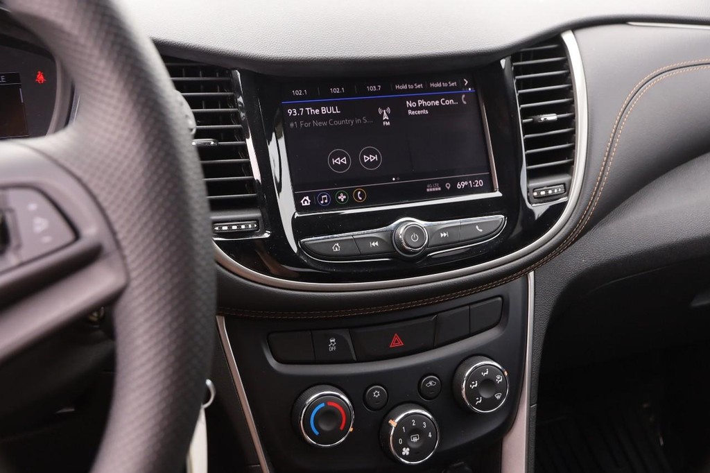 Chevrolet Trax Vehicle Full-screen Gallery Image 14