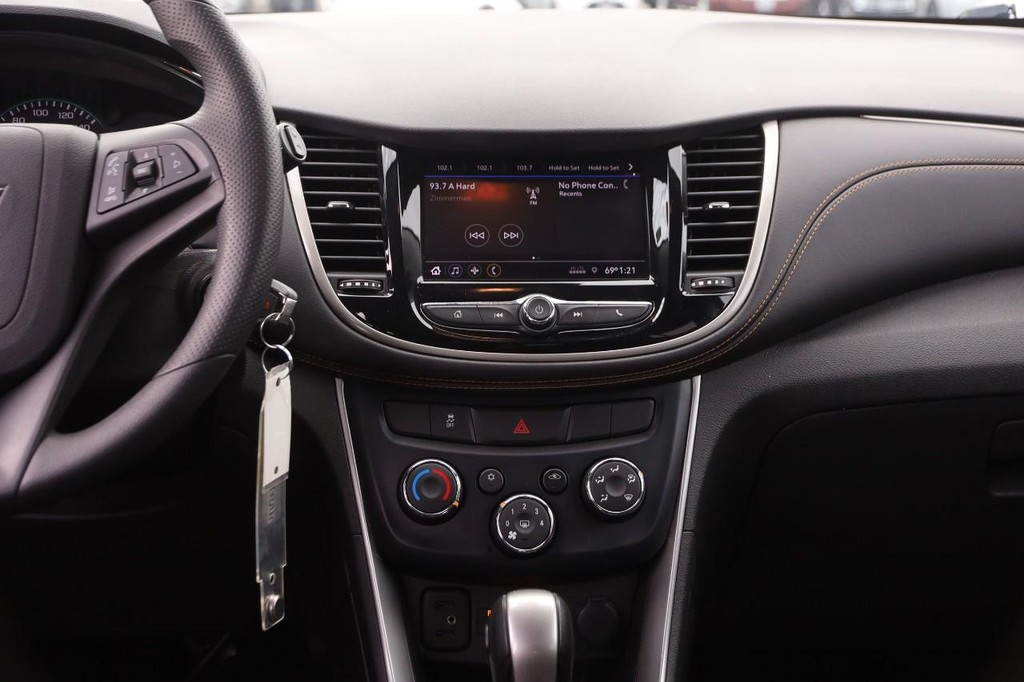 Chevrolet Trax Vehicle Full-screen Gallery Image 21