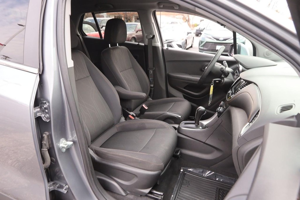 Chevrolet Trax Vehicle Full-screen Gallery Image 23