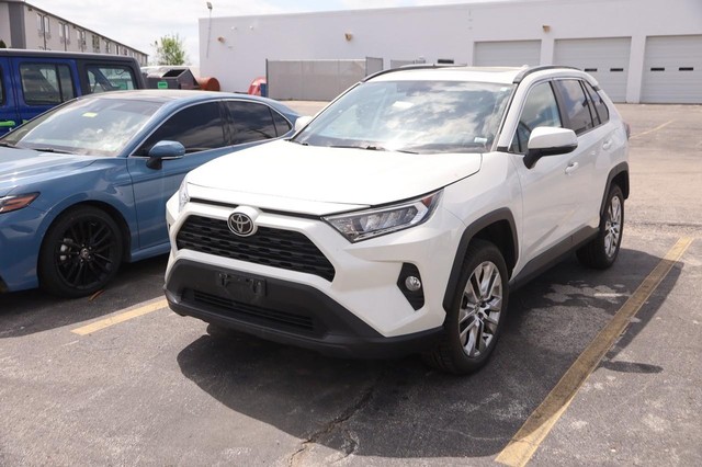 Toyota RAV4 Vehicle Image 04