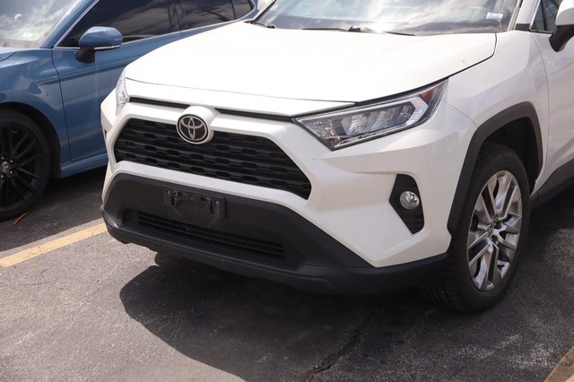 Toyota RAV4 Vehicle Image 05