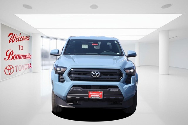 Toyota Tacoma 4WD Vehicle Image 04