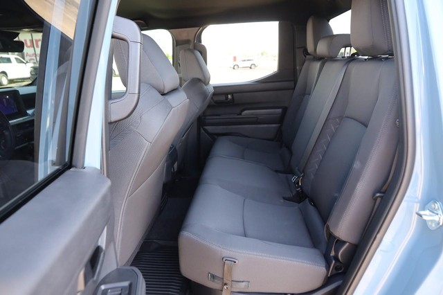 Toyota Tacoma 4WD Vehicle Image 09