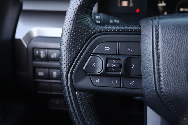 Toyota Tacoma 4WD Vehicle Image 11