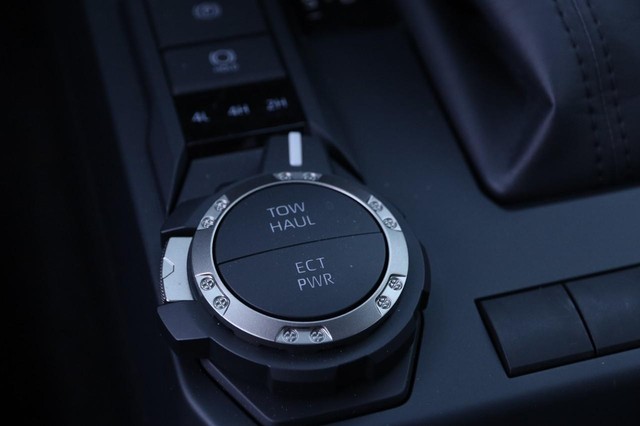 Toyota Tacoma 4WD Vehicle Image 19