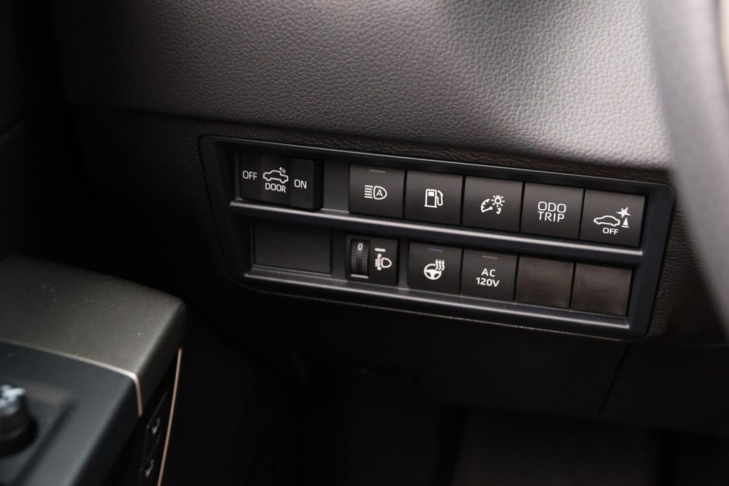 Toyota Tundra 4WD Vehicle Full-screen Gallery Image 20
