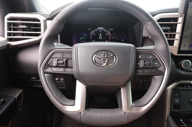2025 Toyota Tundra Limited - Photo 9