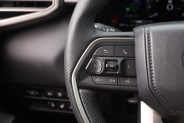 2025 Toyota Tundra Limited - Photo 10