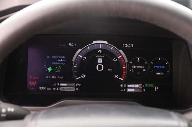 2025 Toyota Tundra Limited - Photo 12