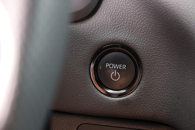 2025 Toyota Tundra Limited - Photo 13