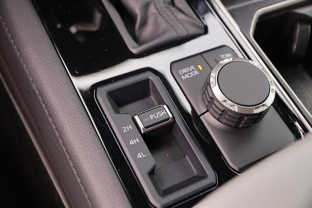 2025 Toyota Tundra Limited - Photo 19