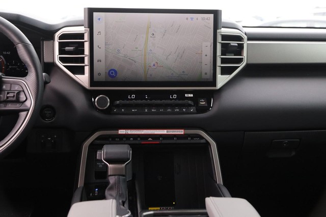 2025 Toyota Tundra Limited - Photo 24
