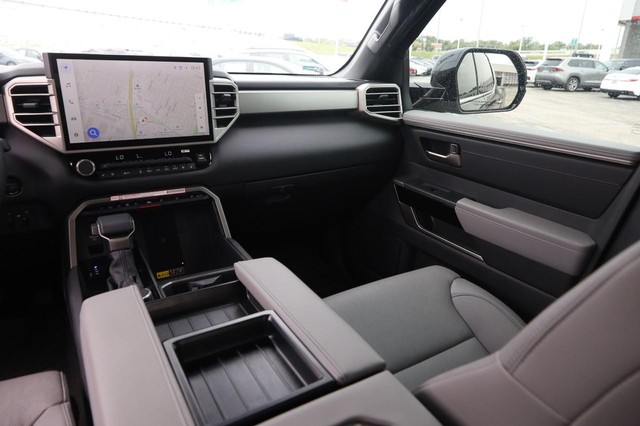 2025 Toyota Tundra Limited - Photo 25