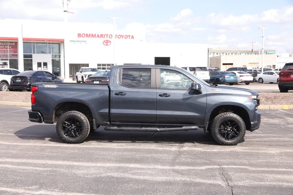 Chevrolet Silverado 1500 LTD Vehicle Full-screen Gallery Image 05