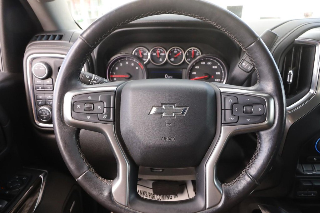 Chevrolet Silverado 1500 LTD Vehicle Full-screen Gallery Image 10