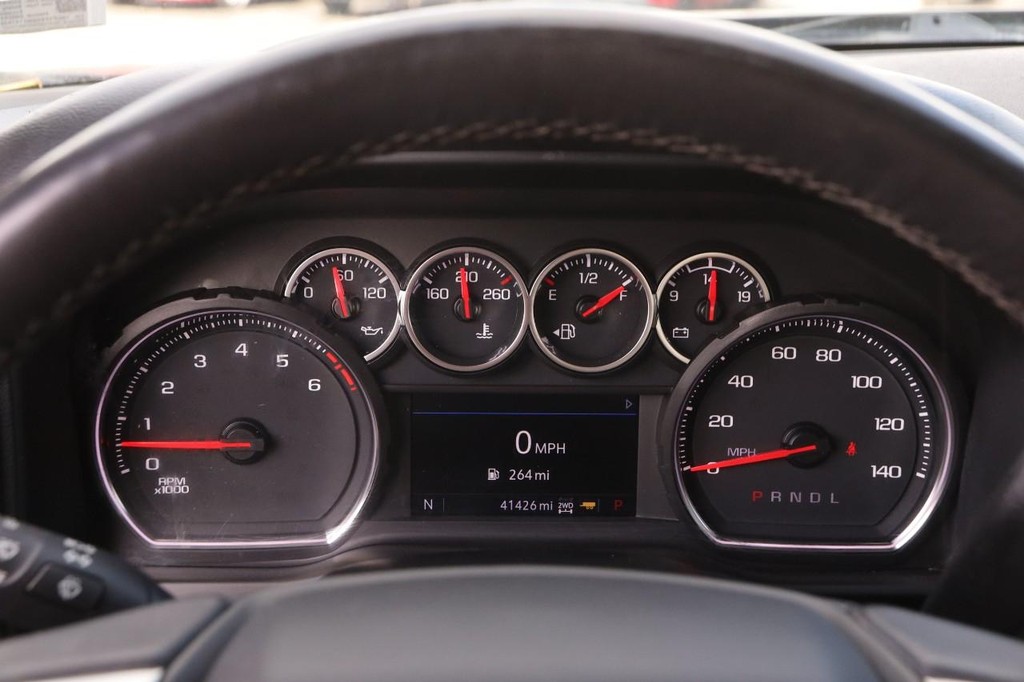 Chevrolet Silverado 1500 LTD Vehicle Full-screen Gallery Image 13