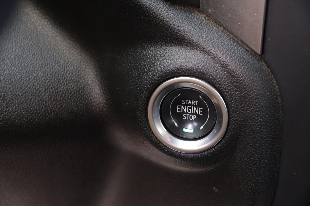 Chevrolet Silverado 1500 LTD Vehicle Full-screen Gallery Image 18