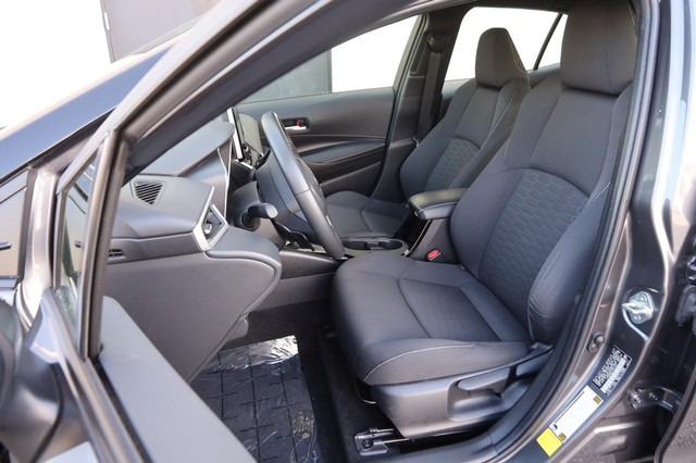 Toyota Corolla Hatchback Vehicle Image 08