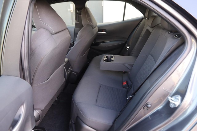 Toyota Corolla Hatchback Vehicle Image 09