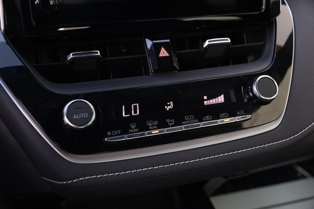 Toyota Corolla Hatchback Vehicle Image 17