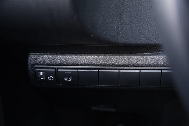 Toyota Corolla Hatchback Vehicle Image 19