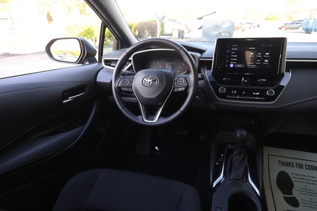 Toyota Corolla Hatchback Vehicle Image 21