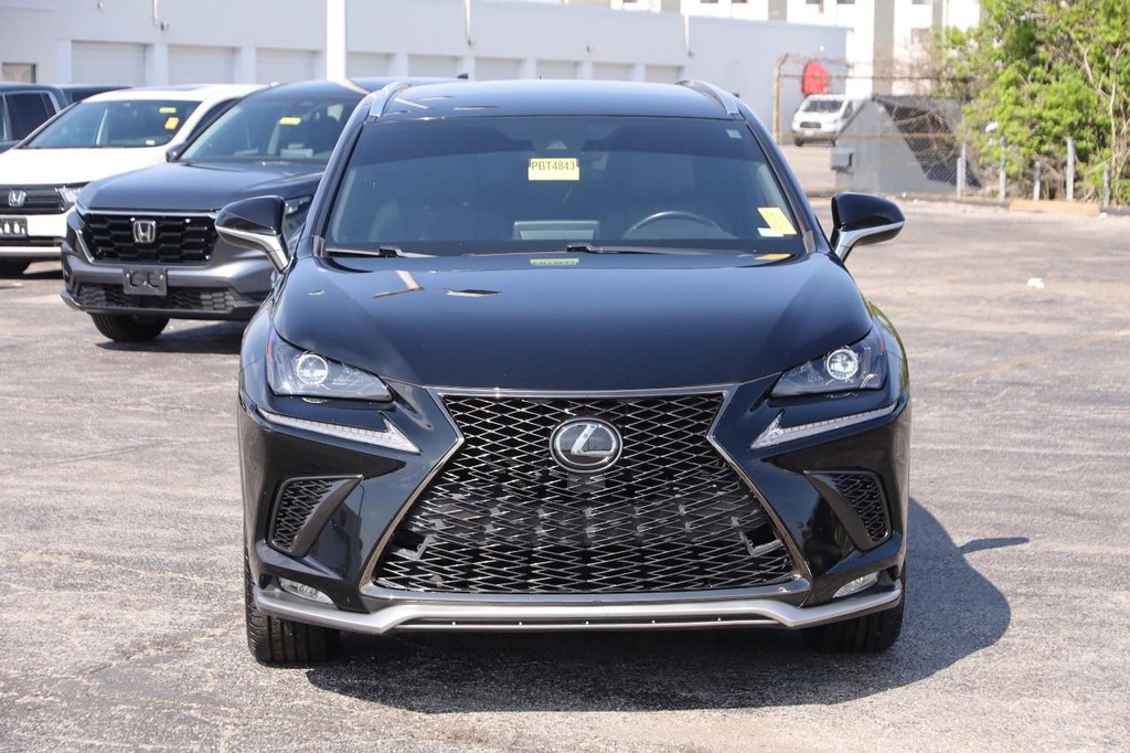 Lexus NX Vehicle Full-screen Gallery Image 4