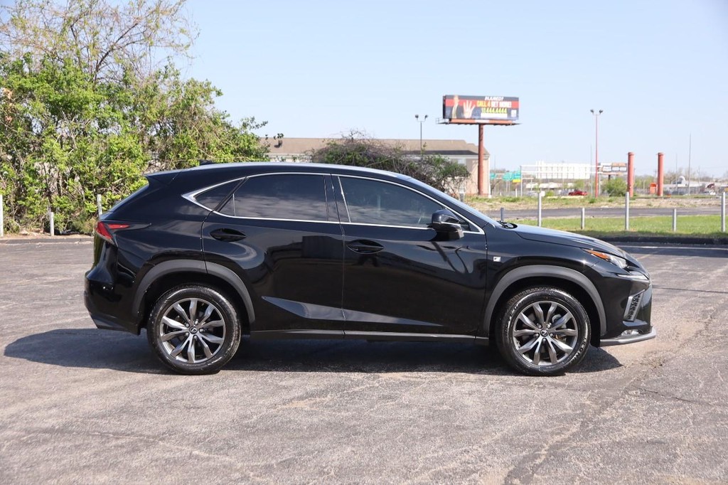 Lexus NX Vehicle Full-screen Gallery Image 5