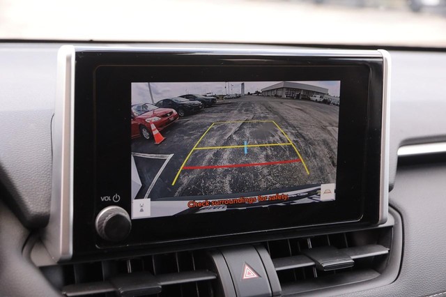 Toyota RAV4 Vehicle Image 15