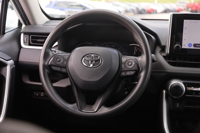 Toyota RAV4 Vehicle Image 21