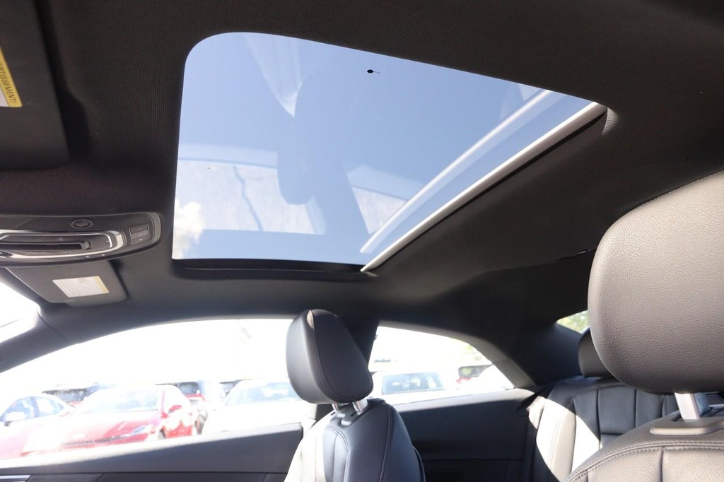 Audi A5 Coupe Vehicle Full-screen Gallery Image 08