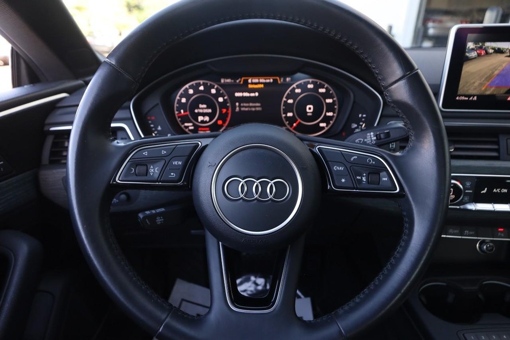 Audi A5 Coupe Vehicle Full-screen Gallery Image 11