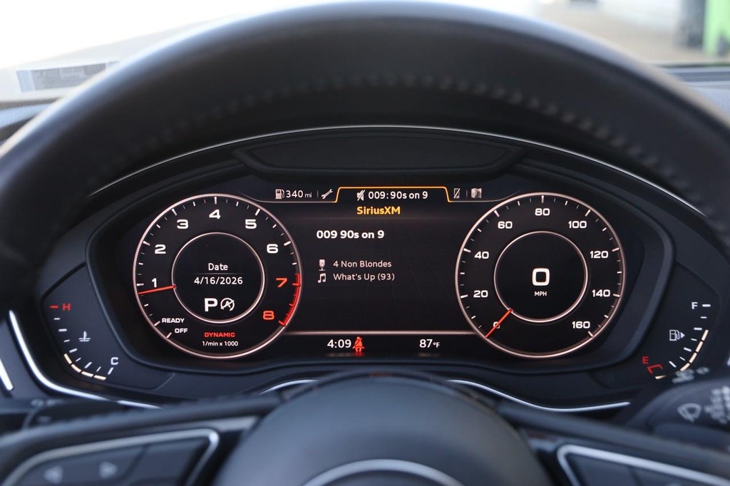 Audi A5 Coupe Vehicle Full-screen Gallery Image 14