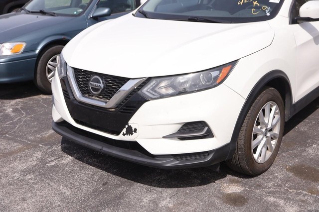 Nissan Rogue Sport Vehicle Image 05