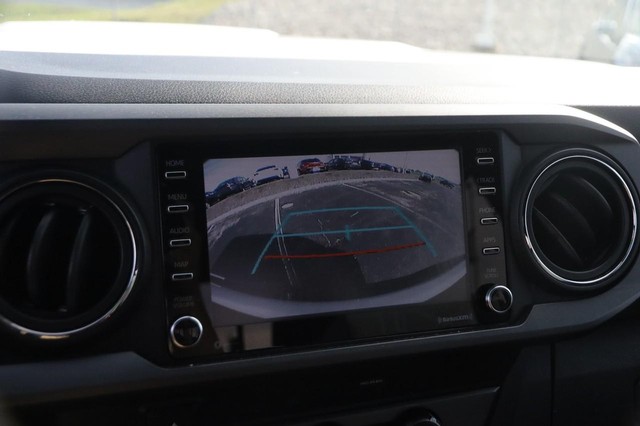 Toyota Tacoma 4WD Vehicle Image 16