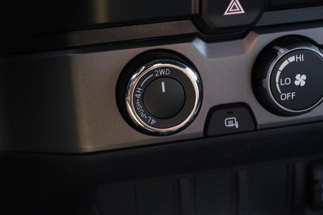 Toyota Tacoma 4WD Vehicle Image 18