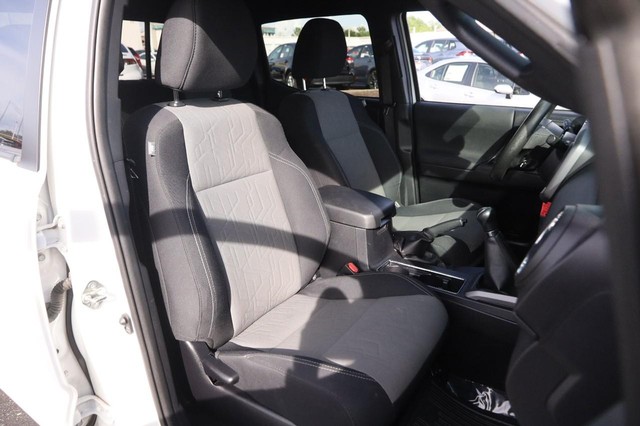 Toyota Tacoma 4WD Vehicle Image 25