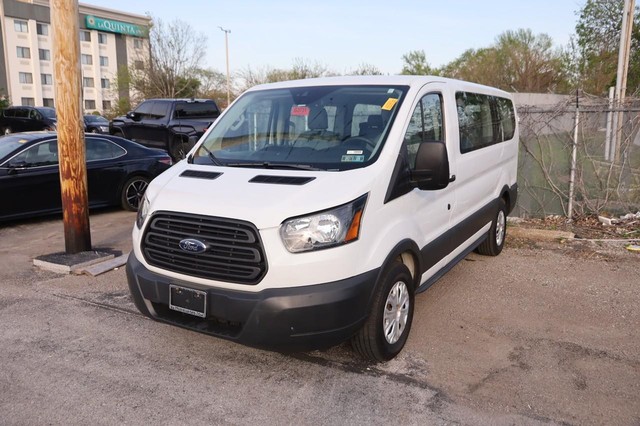 Ford Transit Passenger Wagon Vehicle Image 04
