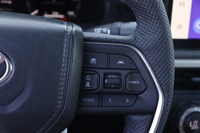 Toyota Tacoma 4WD Vehicle Image 13