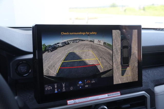 Toyota Tacoma 4WD Vehicle Image 16