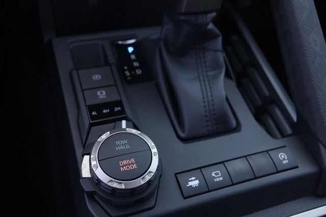 Toyota Tacoma 4WD Vehicle Image 18