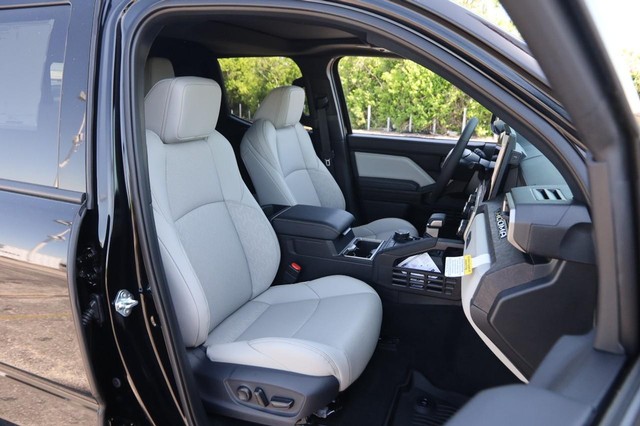 Toyota Tacoma 4WD Vehicle Image 26