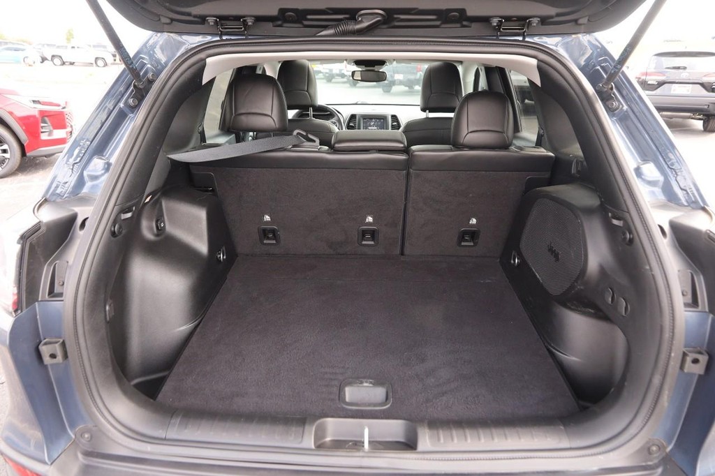 Jeep Cherokee Vehicle Full-screen Gallery Image 4