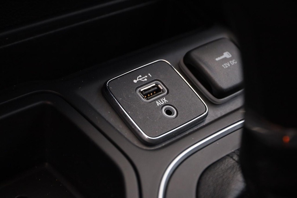 Jeep Cherokee Vehicle Full-screen Gallery Image 17