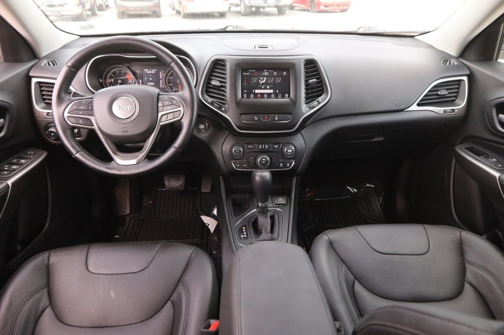 Jeep Cherokee Vehicle Full-screen Gallery Image 19