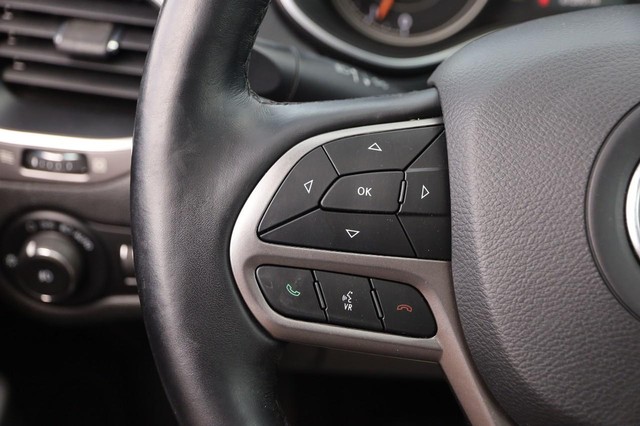 Jeep Cherokee Vehicle Image 09