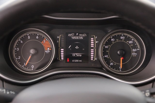 Jeep Cherokee Vehicle Image 11