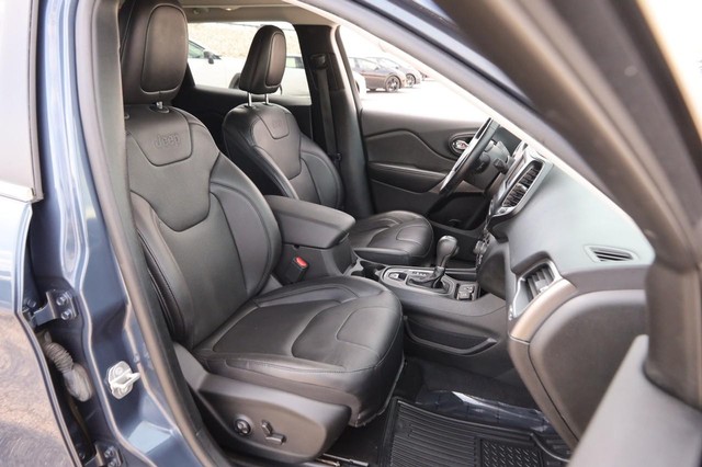 Jeep Cherokee Vehicle Image 24