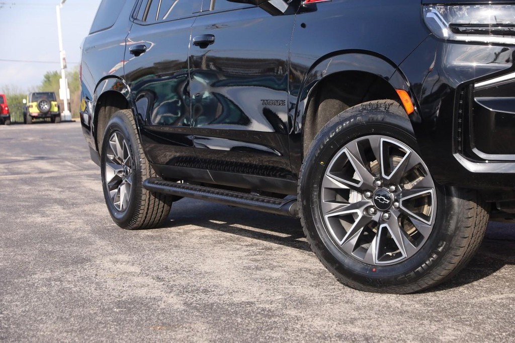 Chevrolet Tahoe Vehicle Full-screen Gallery Image 3